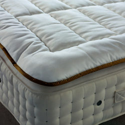 Vispring Heavenly Mattress Topper